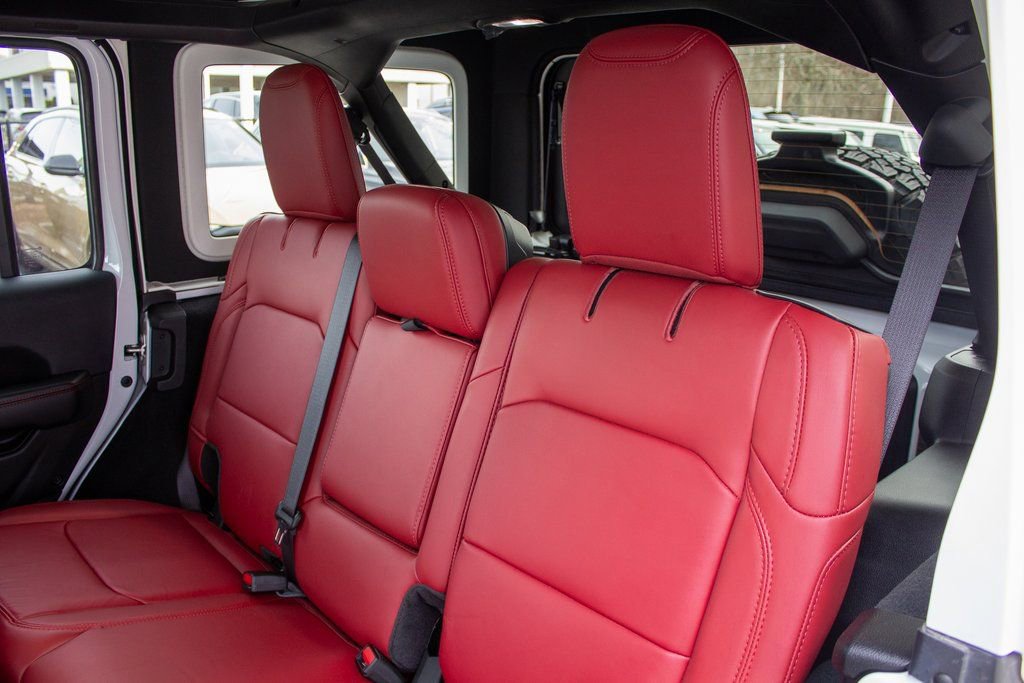 Used 2024 Jeep Wrangler Unlimited Rubicon 392 image 21