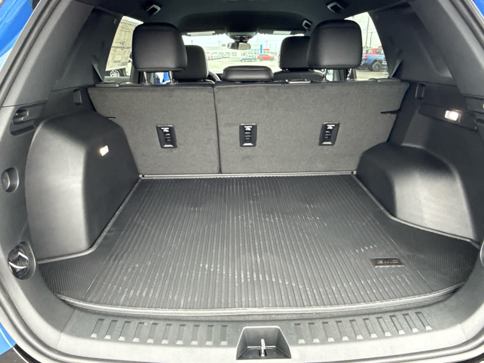 New 2027 GMC Terrain AT4 w/ Convenience Package III AWD/4WD image 23