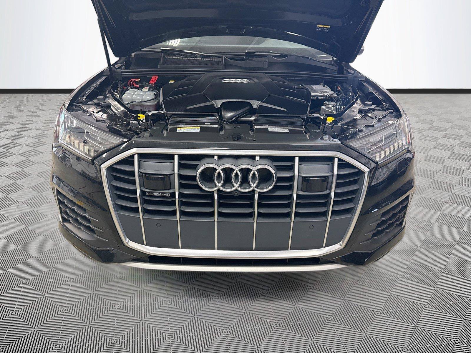 Used 2023 Audi Q7 3.0T Premium w/ Convenience Package AWD/4WD image 31