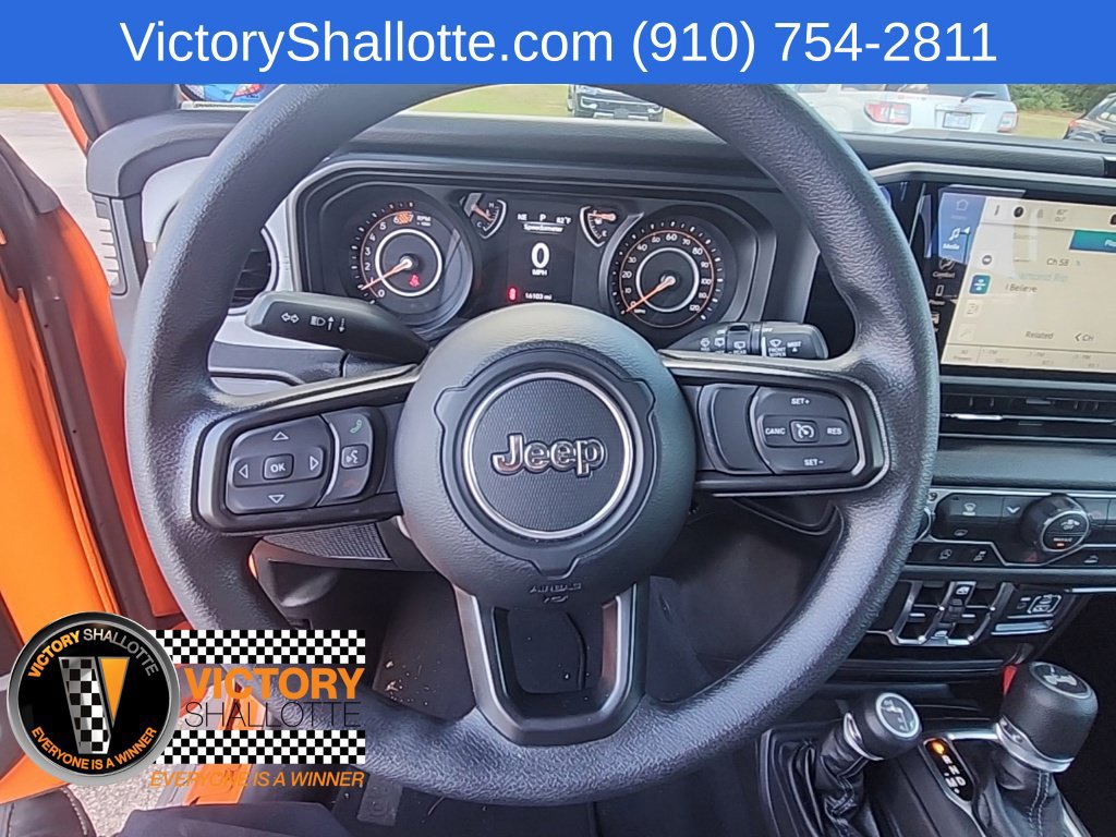 Used 2025 Jeep Wrangler Unlimited Sport AWD/4WD image 9