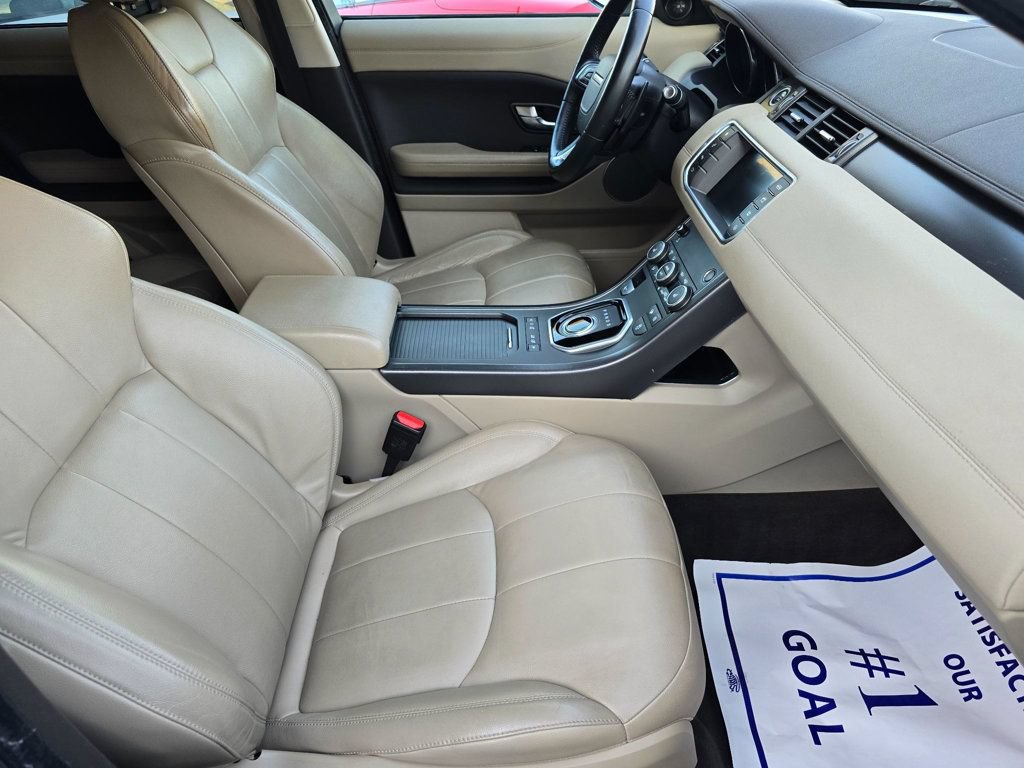 Used 2019 Land Rover Range Rover Evoque AWD/4WD image 18