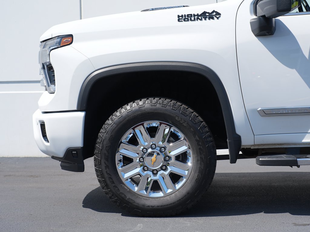 Certified 2024 Chevrolet Silverado 3500 High Country w/ LPO, Dark Essentials Package AWD/4WD image 12