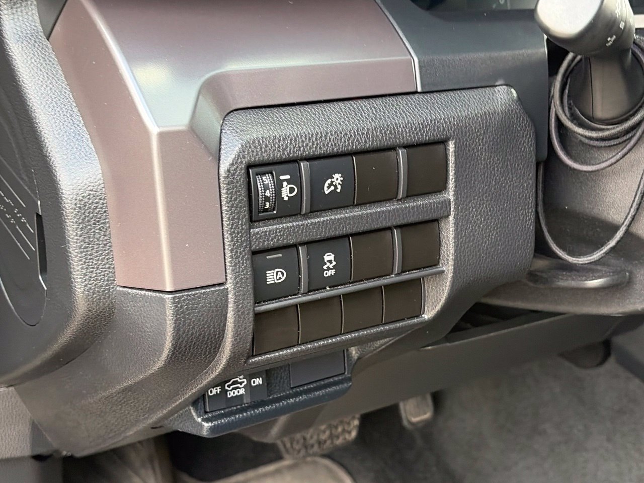 Used 2025 Toyota Tacoma SR5 AWD/4WD image 7
