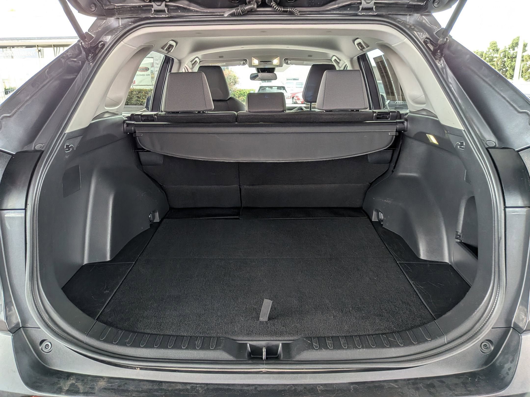 Certified 2025 Toyota RAV4 XLE AWD/4WD image 31
