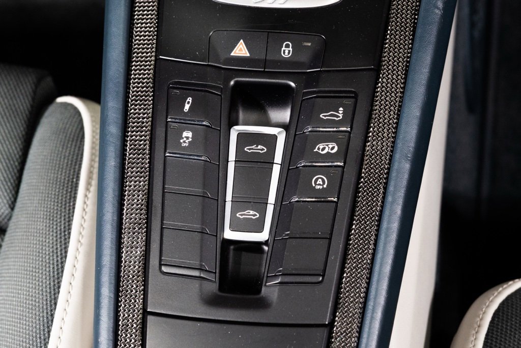 Used 2018 Porsche 911 Targa 4 GTS image 22