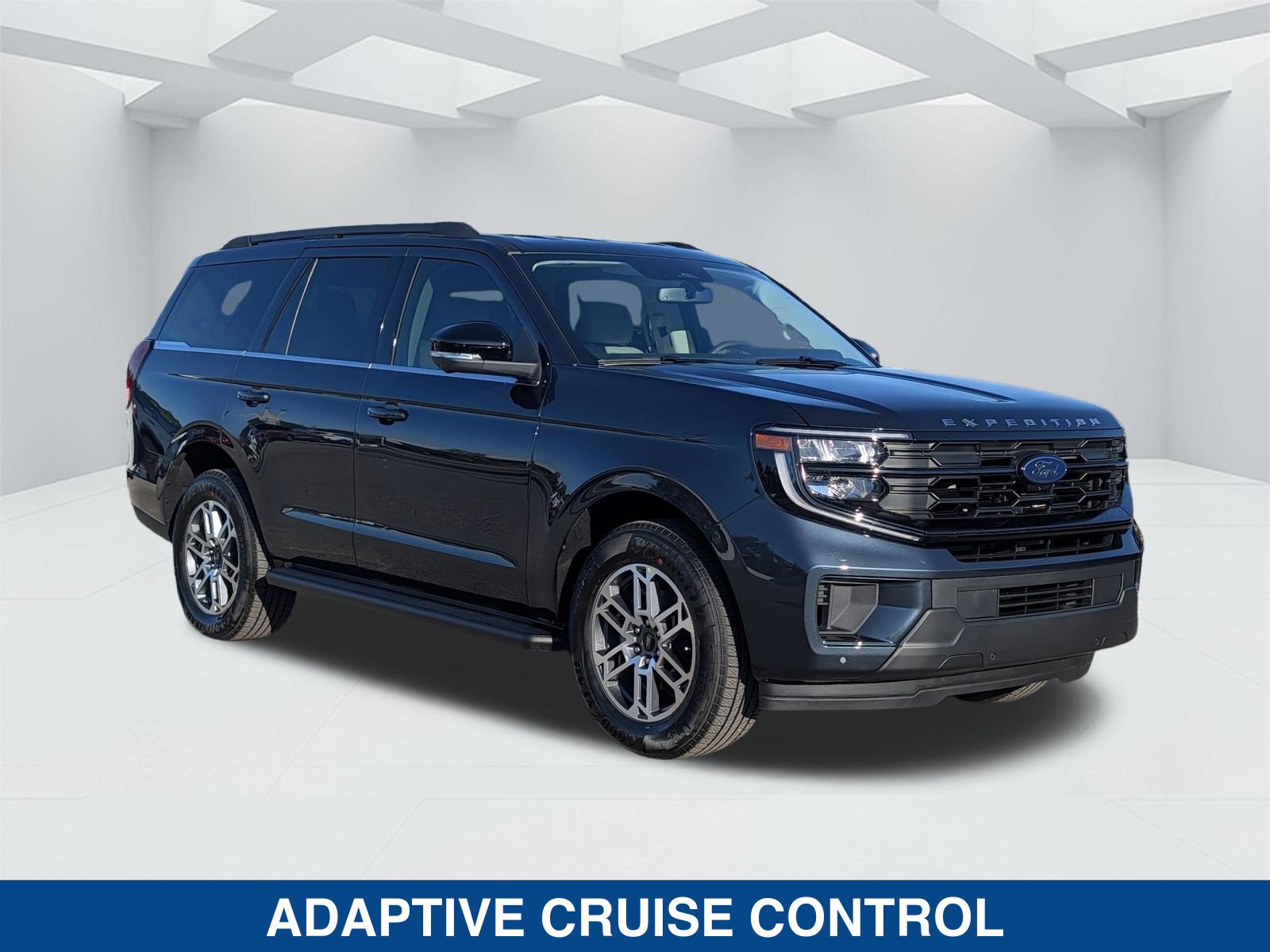 New 2026 Ford Expedition Active RWD video 3