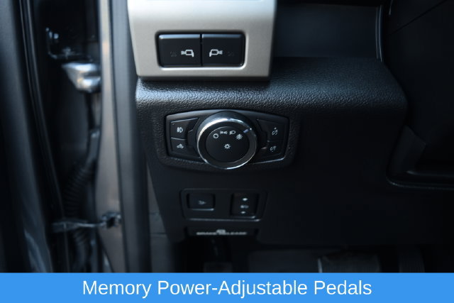 Used 2021 Ford F250 Lariat w/ Lariat Ultimate Package AWD/4WD image 6