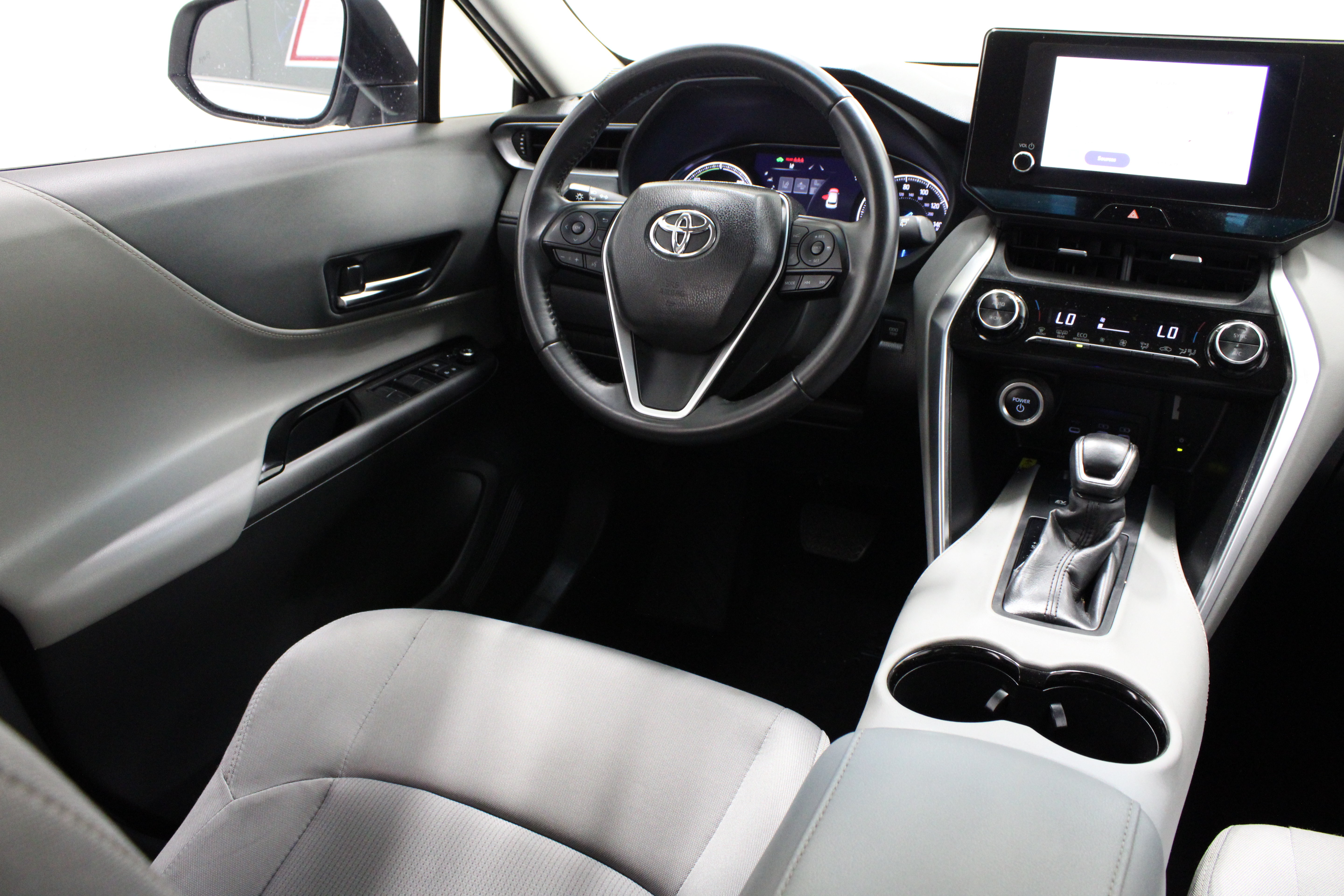 Certified 2023 Toyota Venza LE AWD/4WD image 30