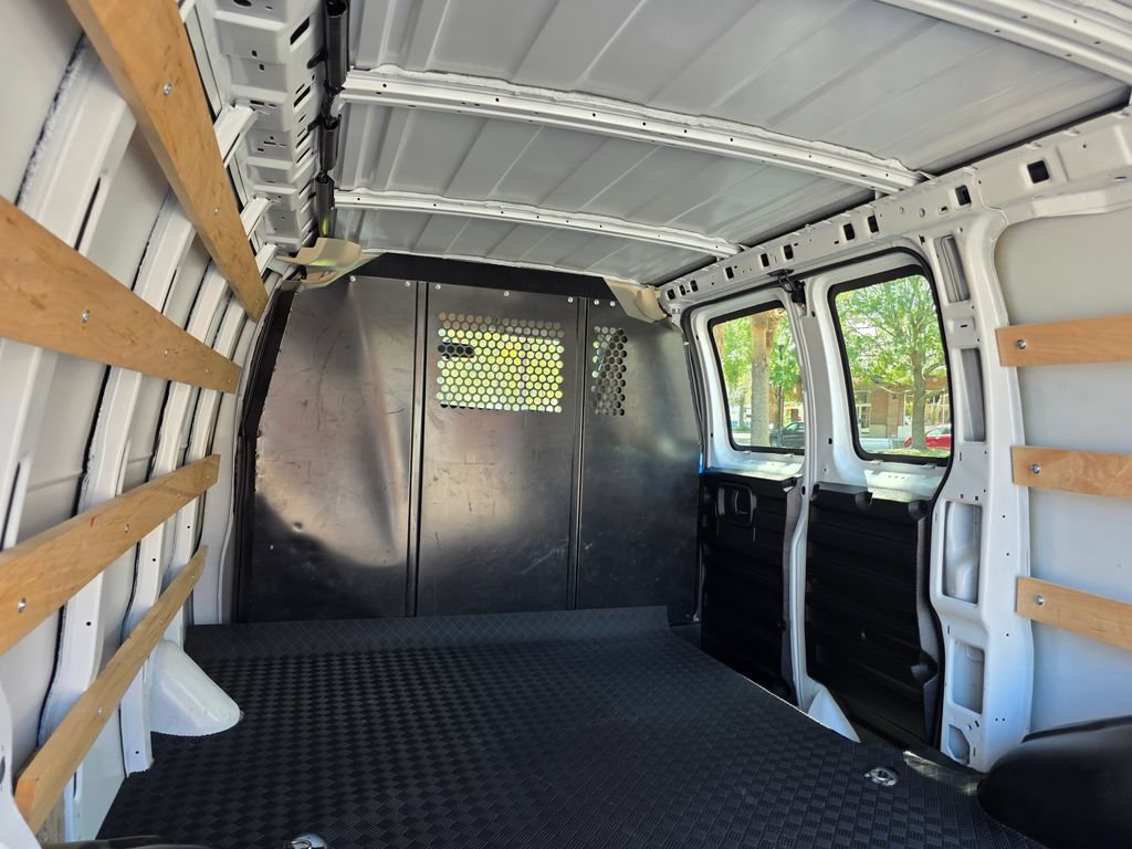 Used 2025 Chevrolet Express 2500 w/ Driver Convenience Package RWD image 24