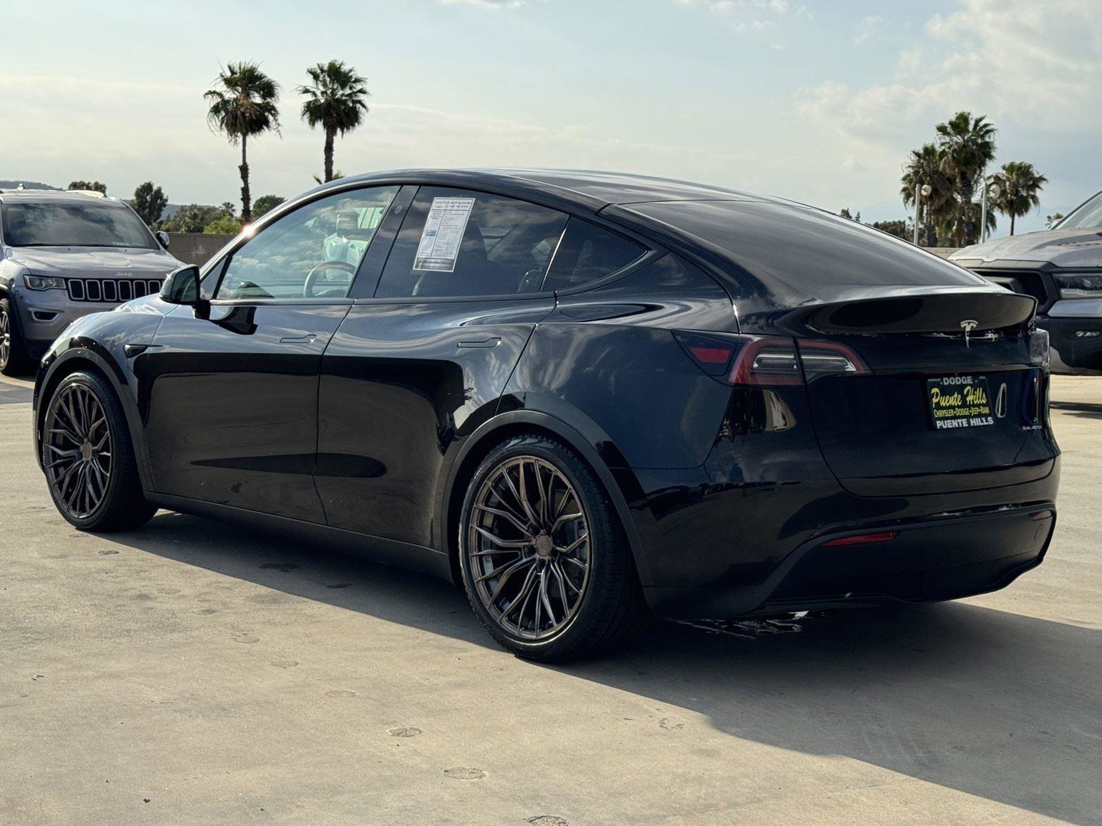 Used 2021 Tesla Model Y Long Range image 4