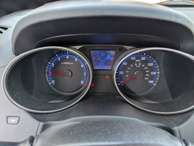 Used 2012 Hyundai Tucson Limited w/ Premium Pkg image 11