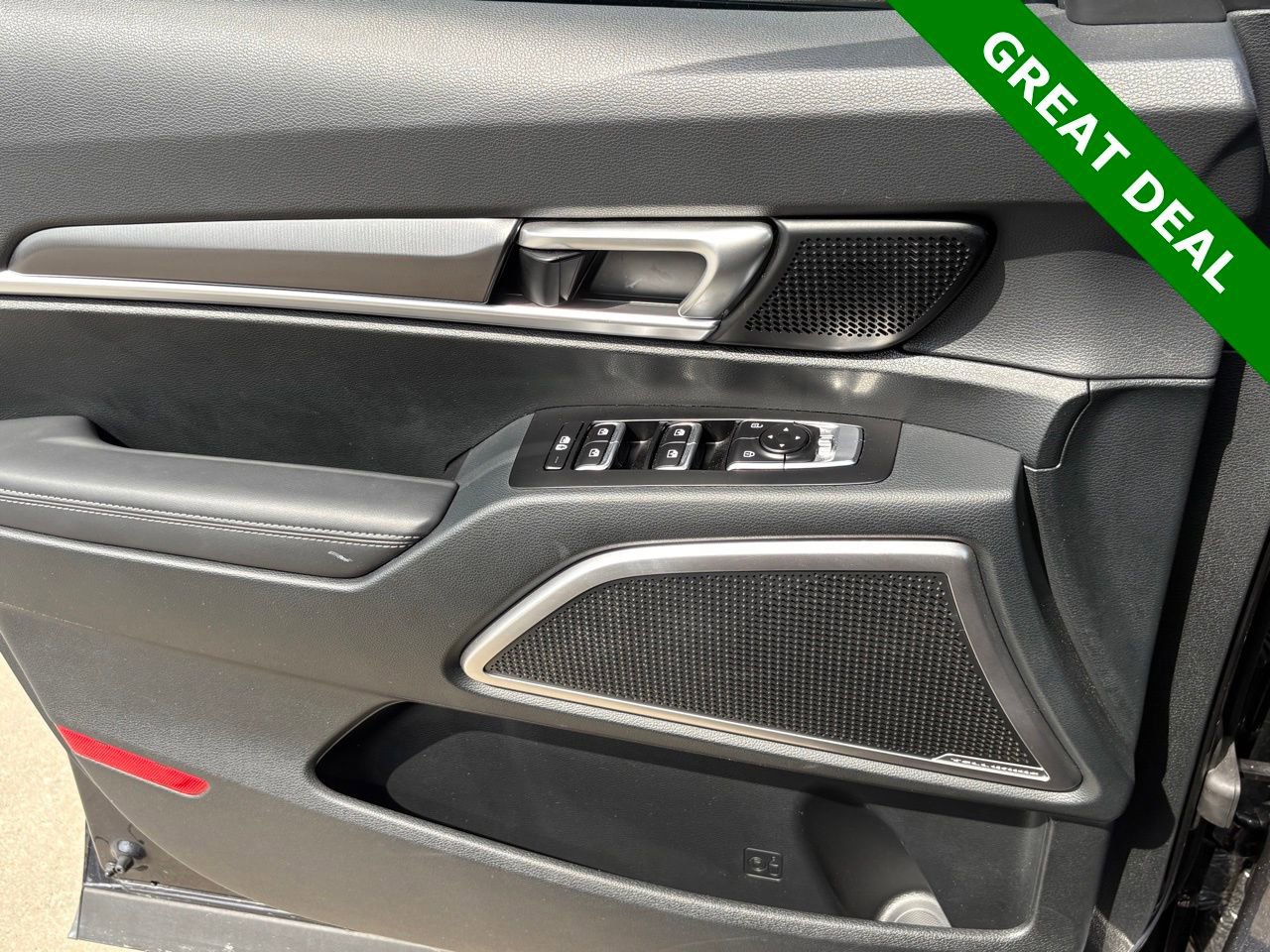 Used 2025 Kia Telluride S FWD image 28