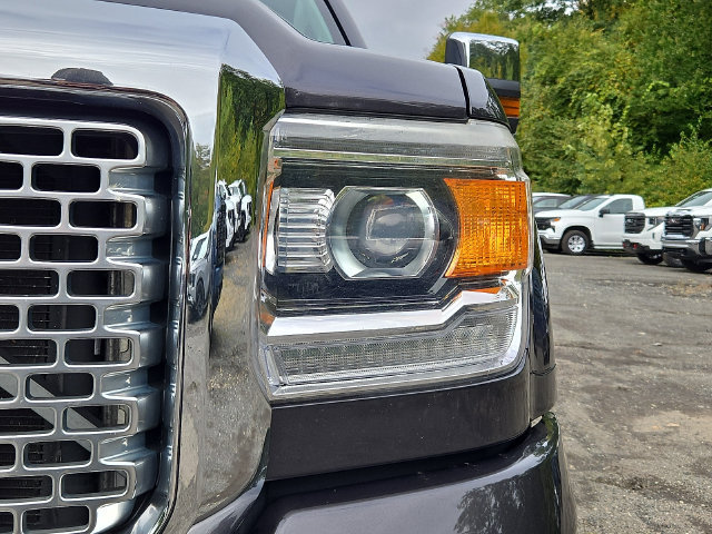 Used 2016 GMC Sierra 2500 Denali w/ Duramax Plus Package AWD/4WD image 28