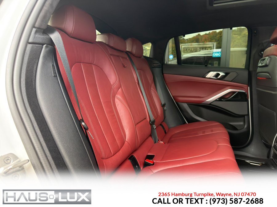 Used 2021 BMW X6 M50i w/ Executive Package AWD/4WD image 18