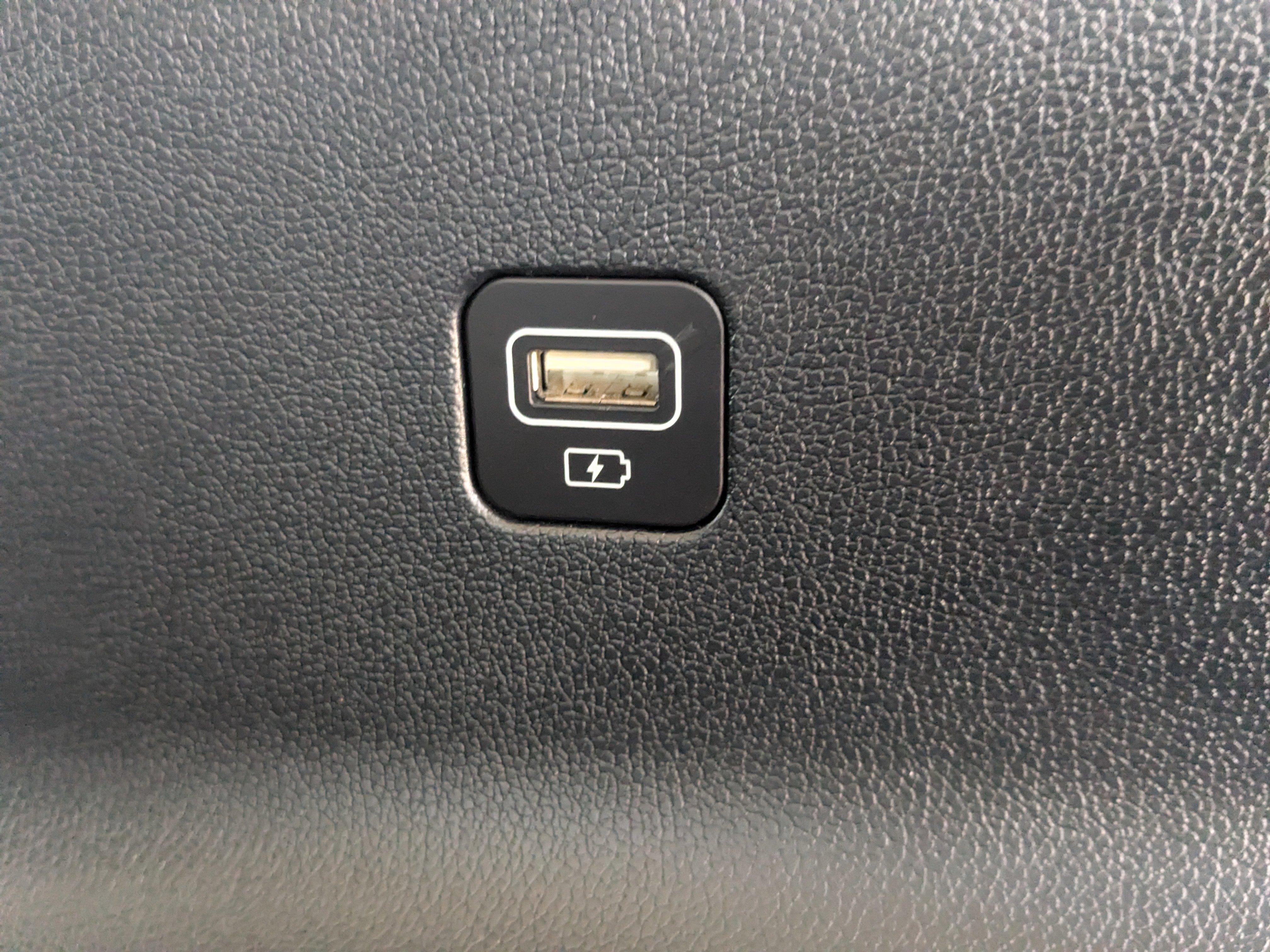 Used 2022 Kia Sorento S image 16