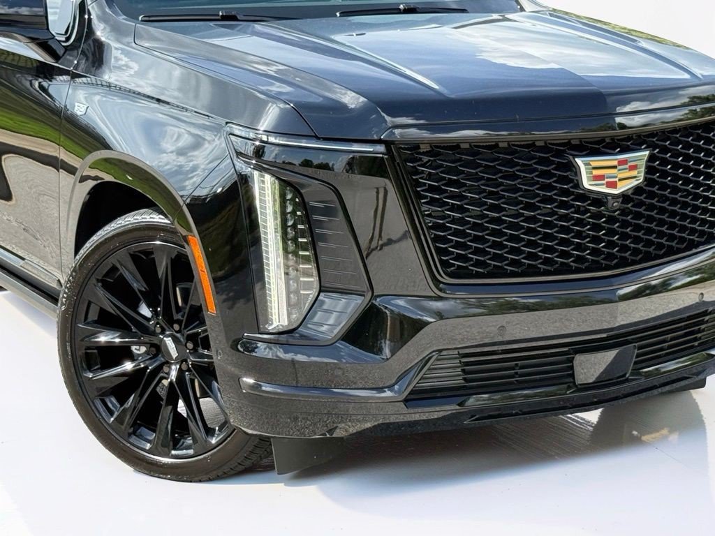 Certified 2025 Cadillac Escalade Sport w/ Touring Package AWD/4WD image 10