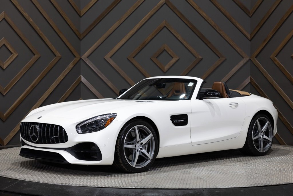 Used 2018 Mercedes-Benz AMG GT Roadster w/ Exclusive Interior Package image 4