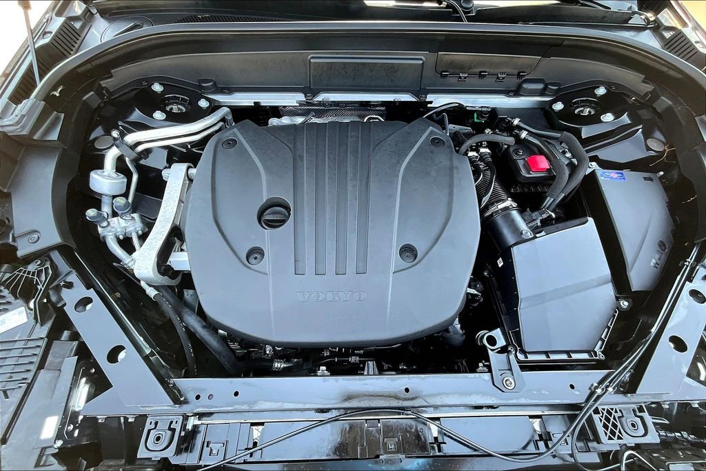 New 2026 Volvo XC60 B5 Plus w/ Protection Package Premier image 24