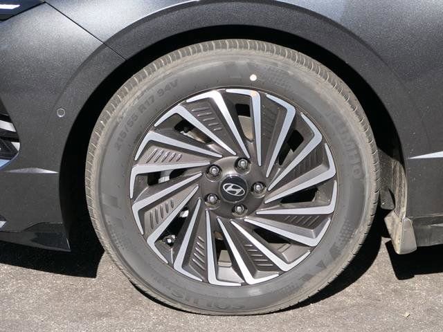 New 2025 Hyundai Sonata Limited image 10