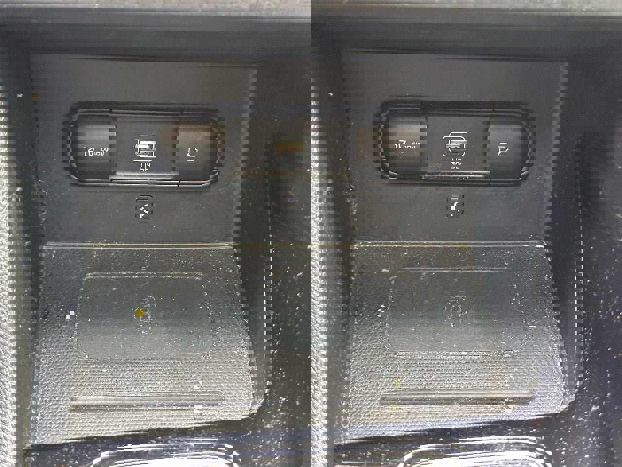 Used 2021 Kia Niro EX Premium image 32