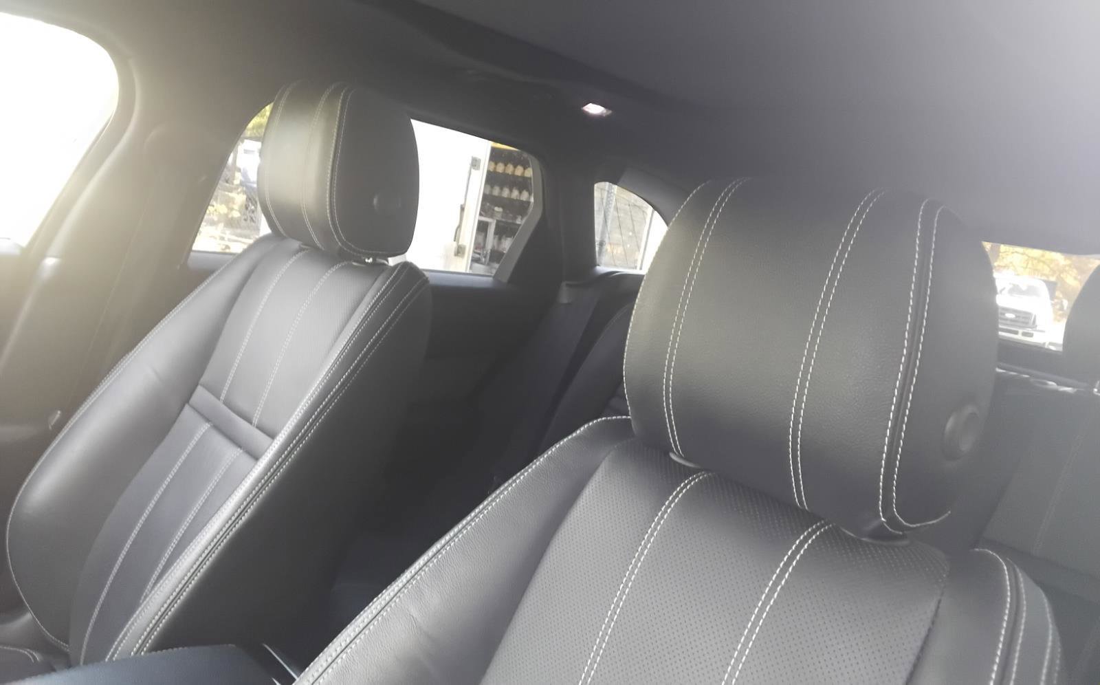 Used 2021 Land Rover Range Rover Velar R-Dynamic S image 18