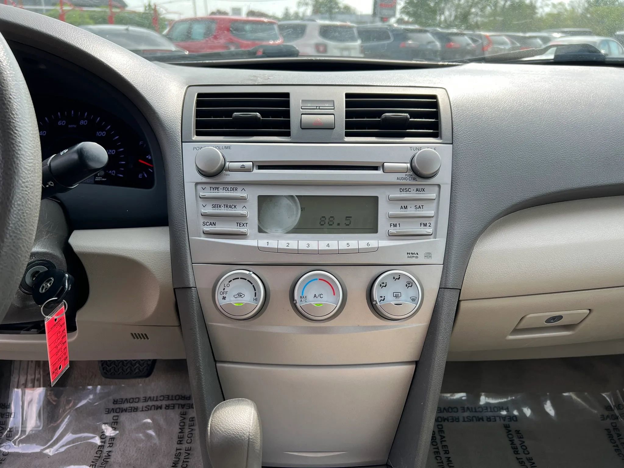 Used 2010 Toyota Camry FWD image 13