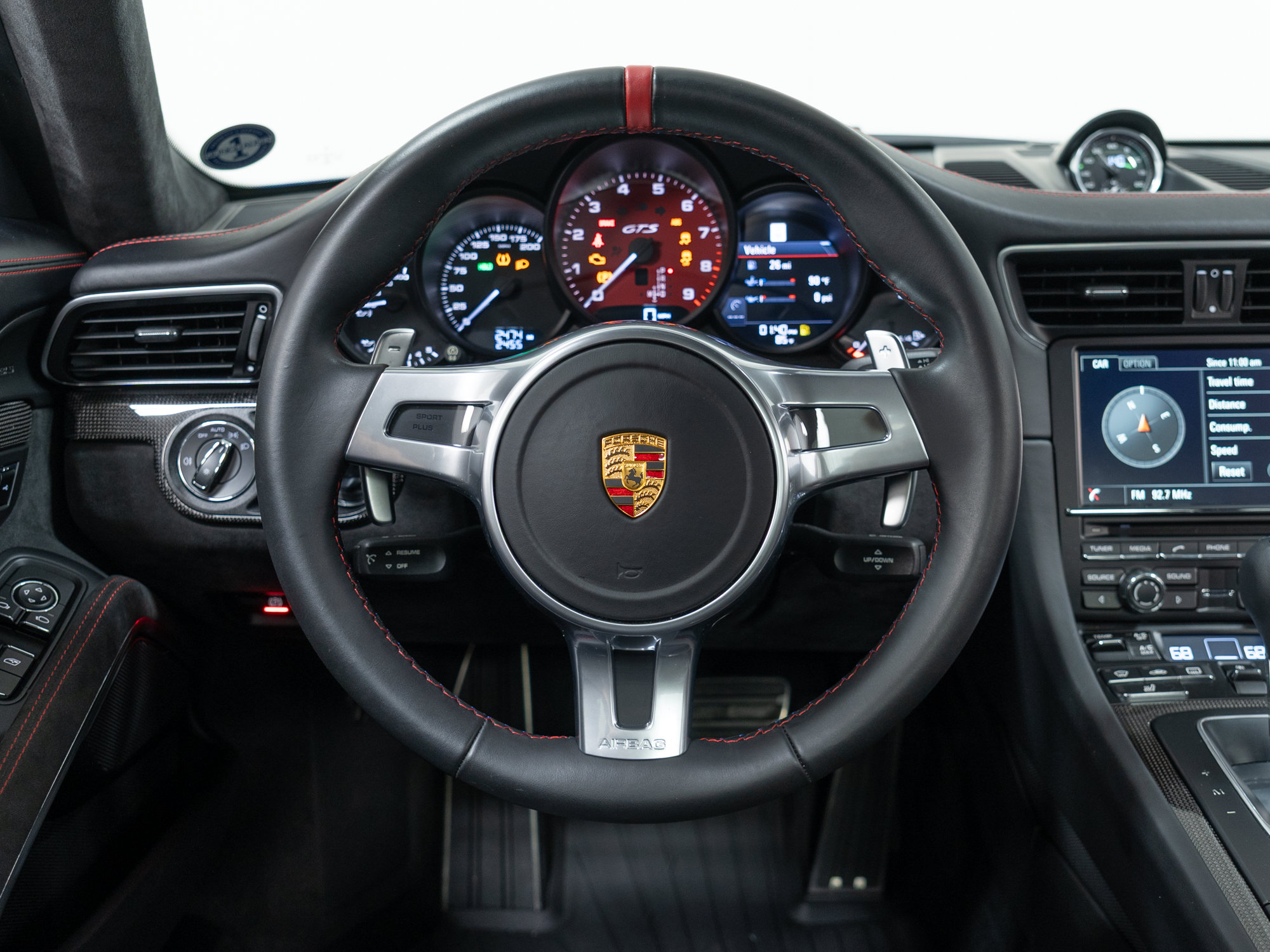 Certified 2016 Porsche 911 Carrera GTS RWD image 27