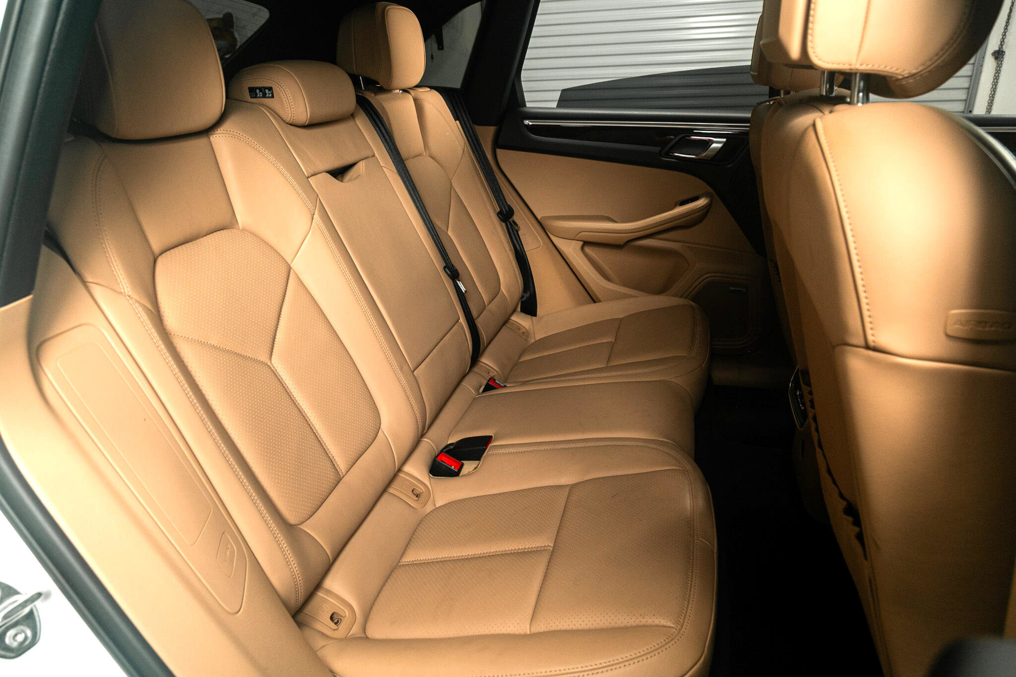 Used 2019 Porsche Macan w/ Premium Package Plus image 24