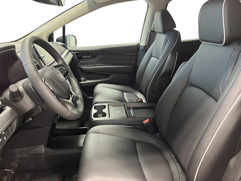New 2026 Honda Odyssey Touring image 15