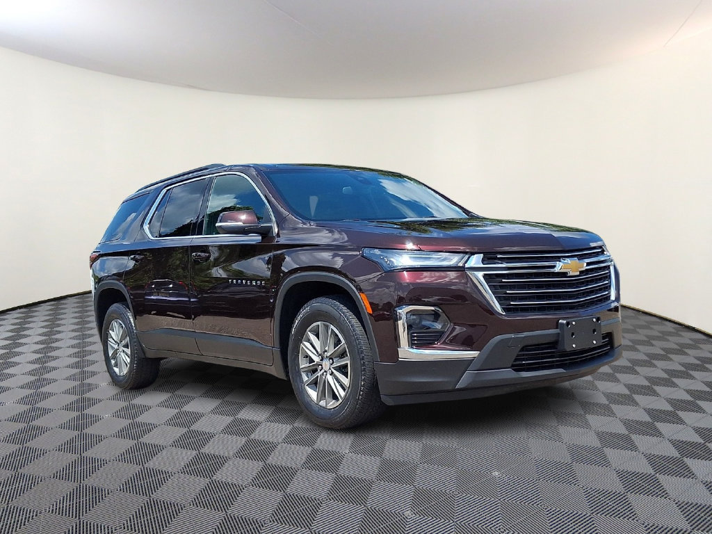 Used 2023 Chevrolet Traverse LT AWD/4WD image 1