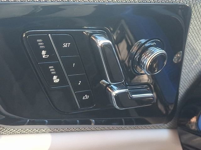 New 2025 Cadillac Optiq Sport 1 image 19