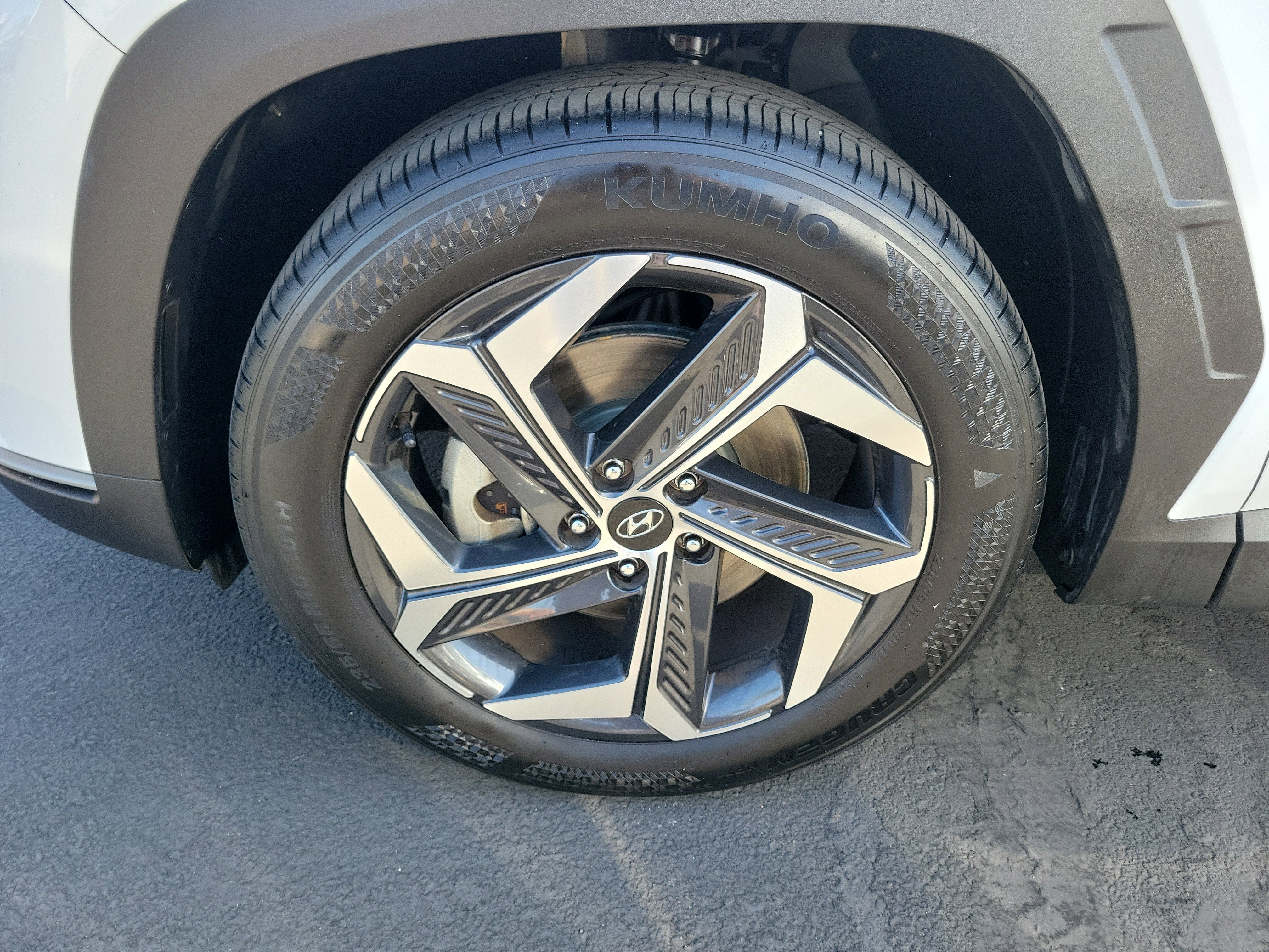 Certified 2024 Hyundai Tucson SEL w/ Convenience Package FWD image 31