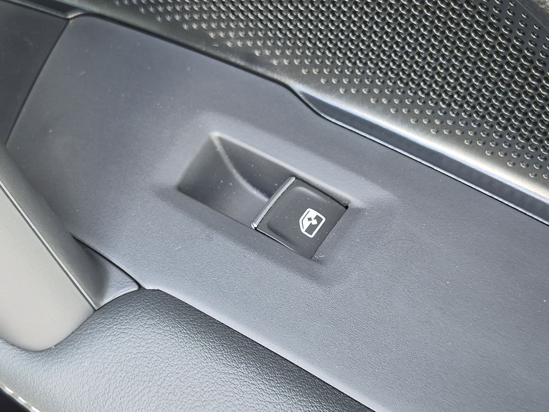 New 2026 Volkswagen Tiguan SE AWD/4WD image 34
