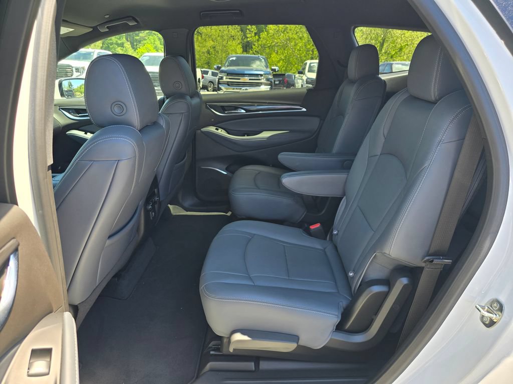 Certified 2023 Buick Enclave Essence FWD image 7