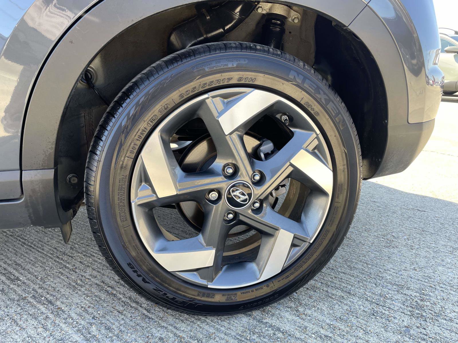 Certified 2025 Hyundai Venue Limited image 7