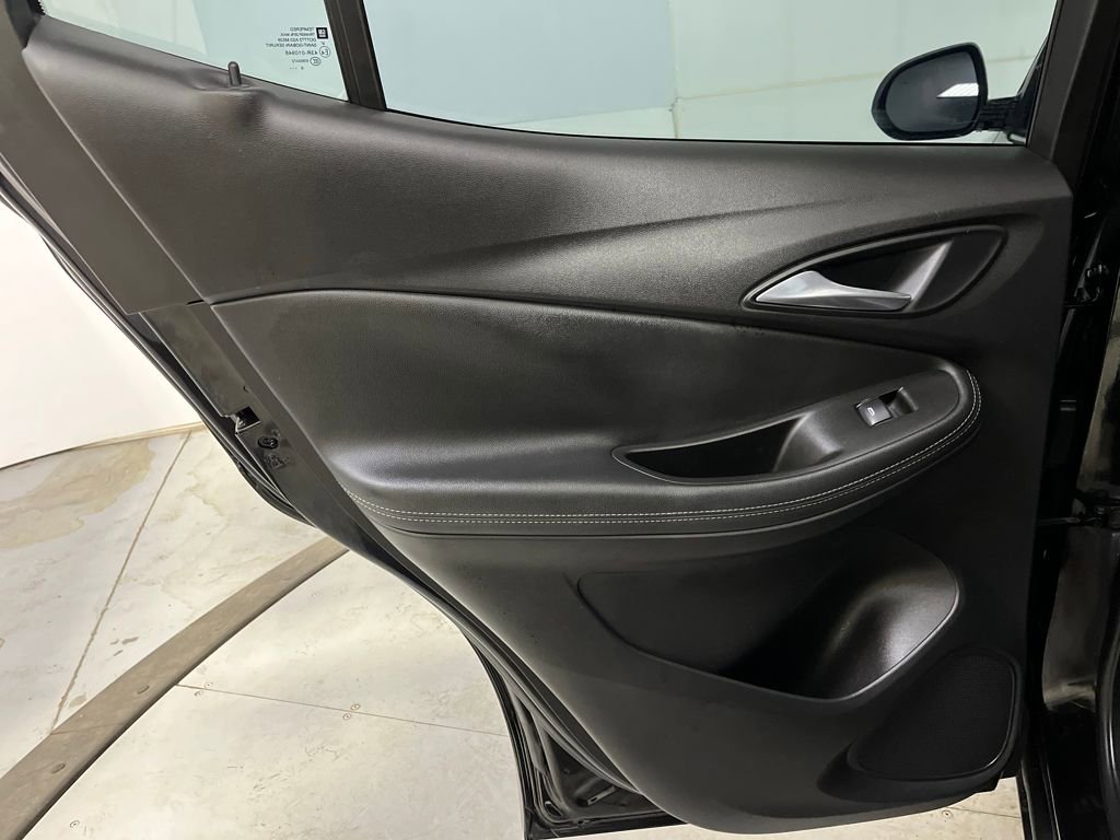 Used 2020 Buick Encore GX Select image 28