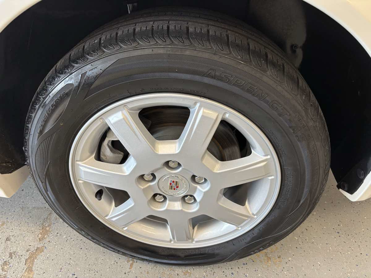 Used 2007 Cadillac CTS 2.8 RWD image 25
