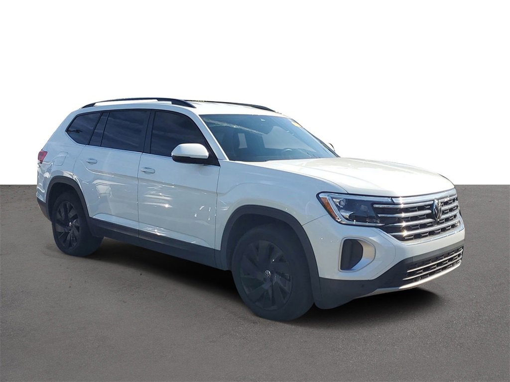 Used 2024 Volkswagen Atlas SE w/ Black Wheel Package image 1
