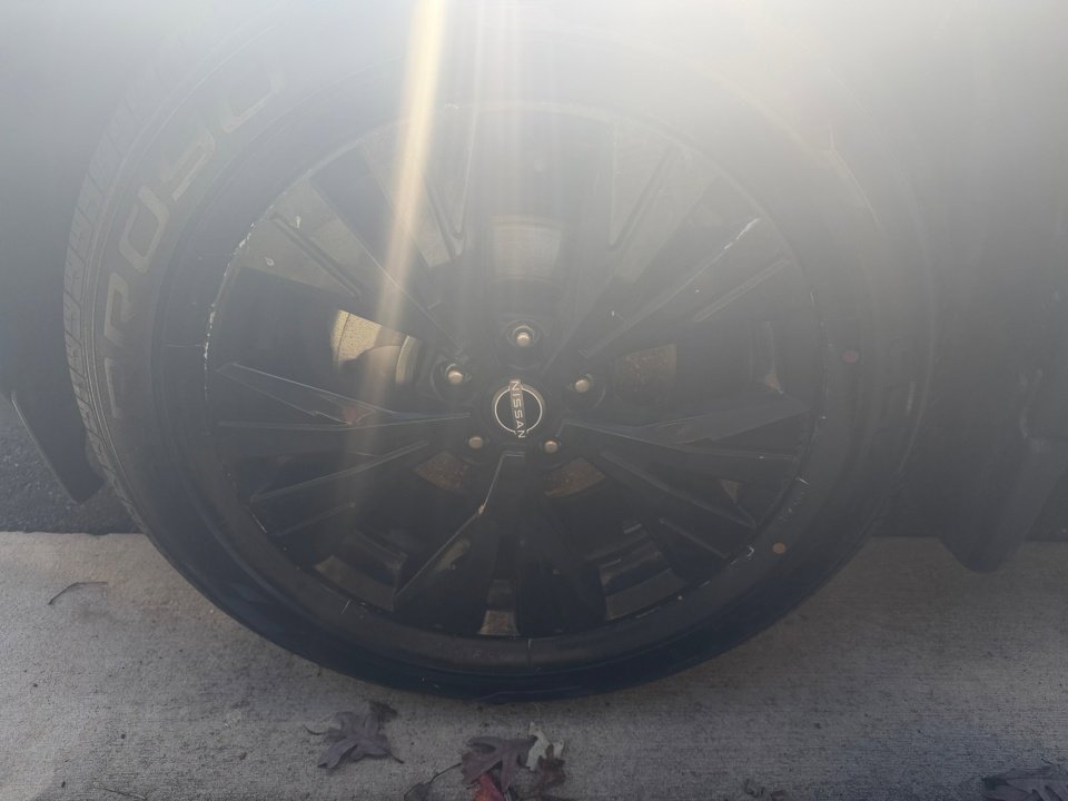 Used 2023 Nissan Rogue SV w/ SV Premium Package image 31