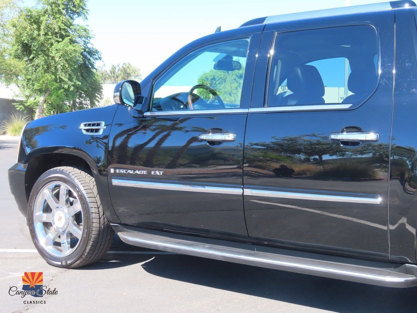 Used 2009 Cadillac Escalade EXT image 22