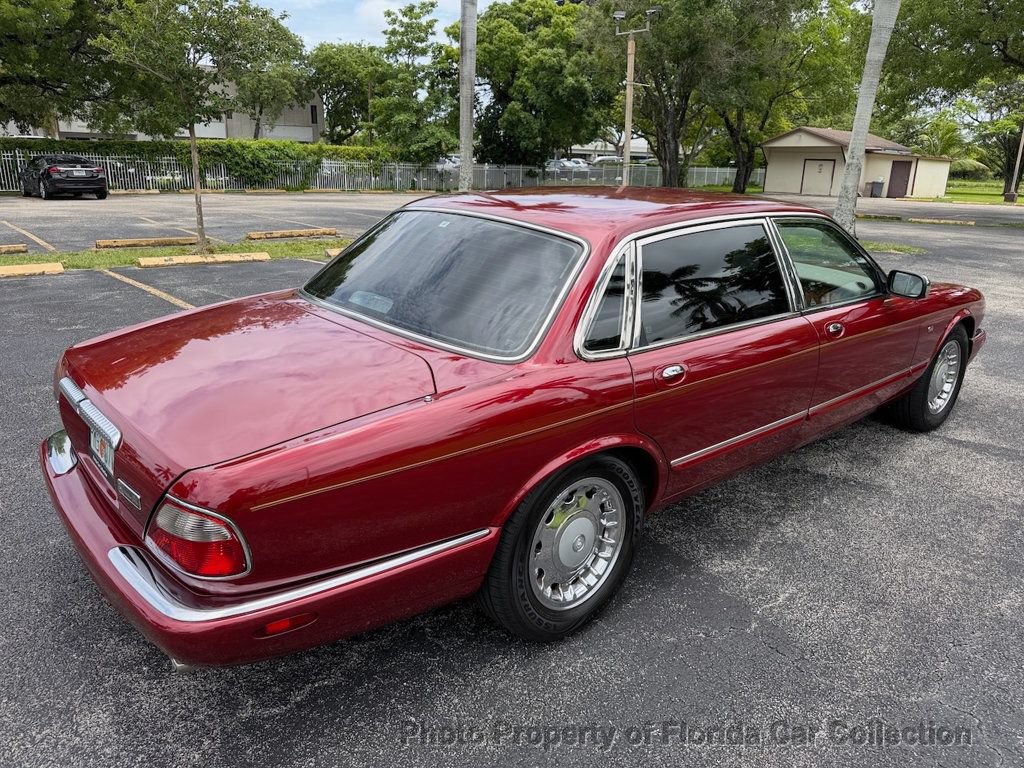 Used 1999 Jaguar XJ8 L RWD image 4