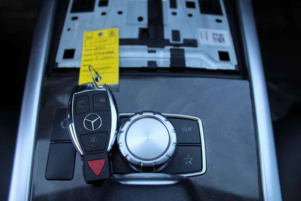 Used 2014 Mercedes-Benz E 350 Sedan image 22