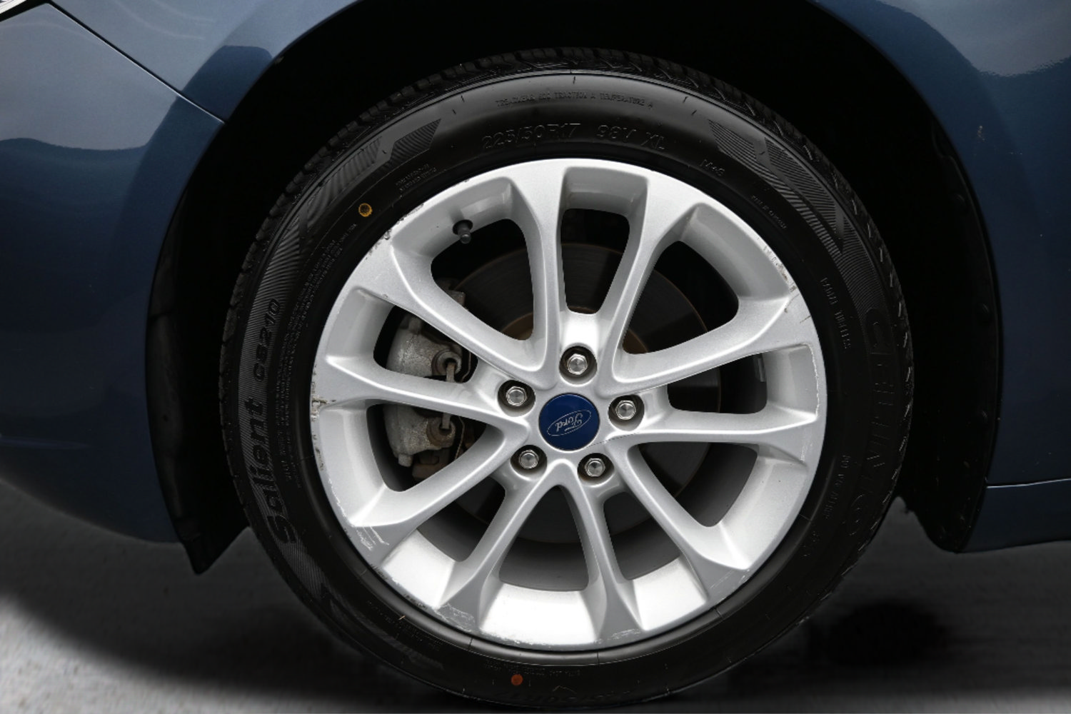 Used 2019 Ford Fusion Energi Titanium FWD image 23