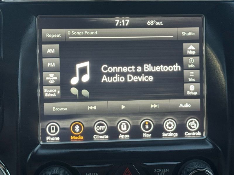 Used 2018 Jeep Grand Cherokee Overland AWD/4WD image 11