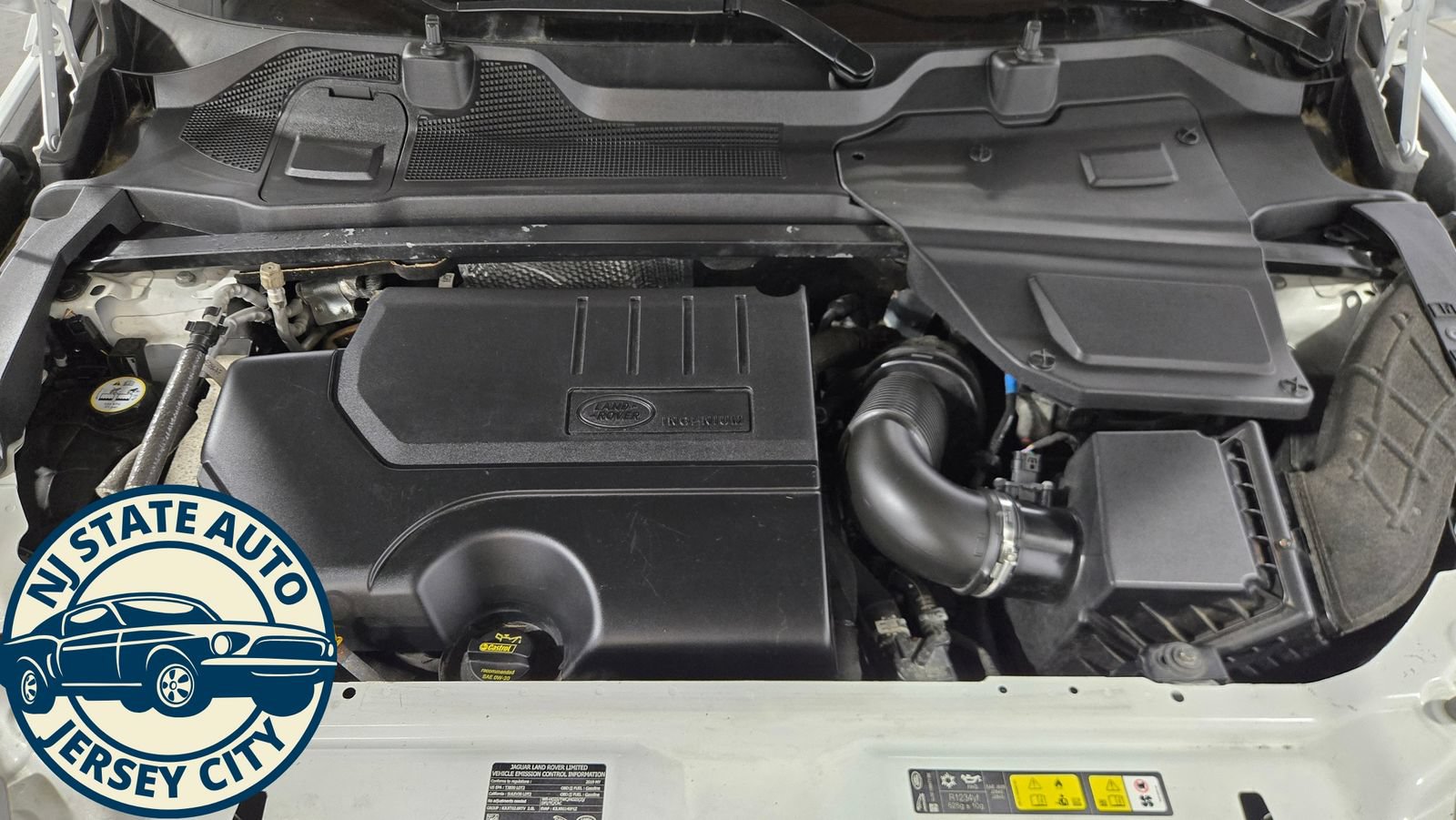 Used 2019 Land Rover Discovery Sport HSE AWD/4WD image 35