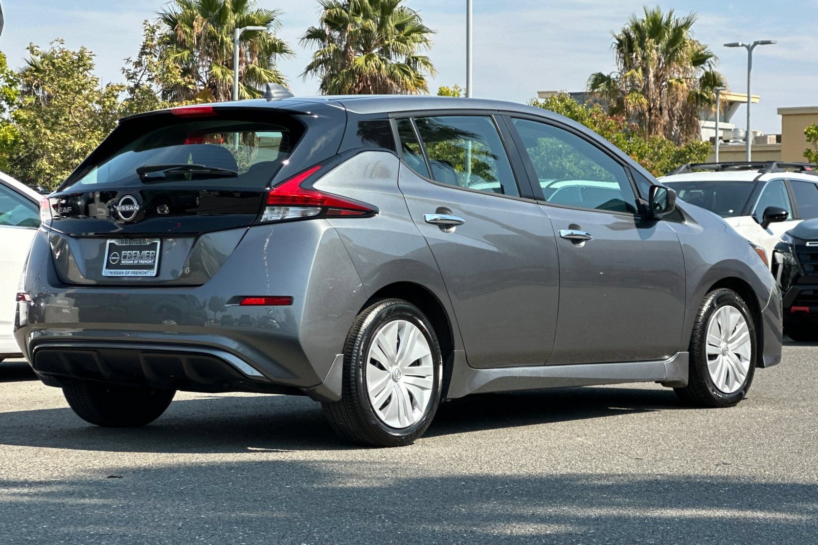 Certified 2025 Nissan Leaf S FWD image 4