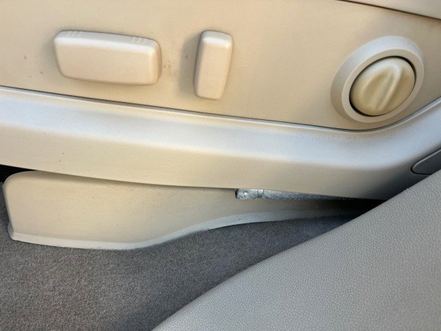 Used 2011 Buick Enclave CXL image 47