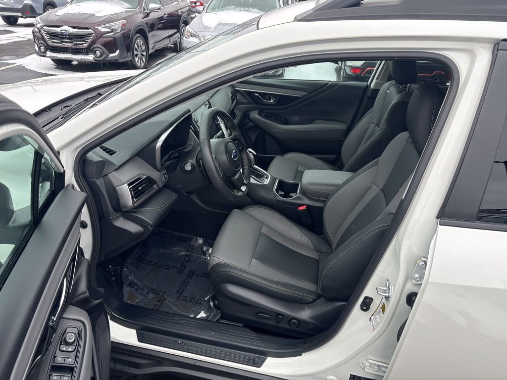 Certified 2025 Subaru Outback Onyx Edition image 8