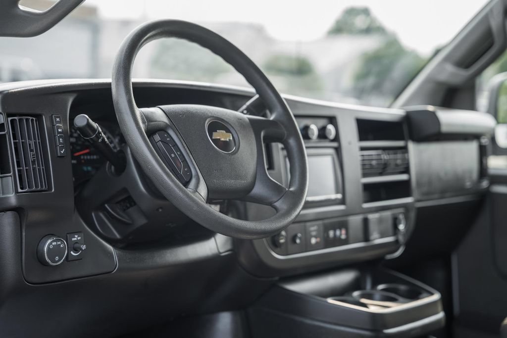 Used 2024 Chevrolet Express 3500 w/ Power Convenience Package RWD image 28
