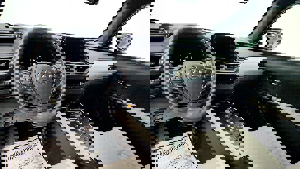 Used 2025 Lexus UX 300h AWD w/ Accessory Package (Z2) image 13